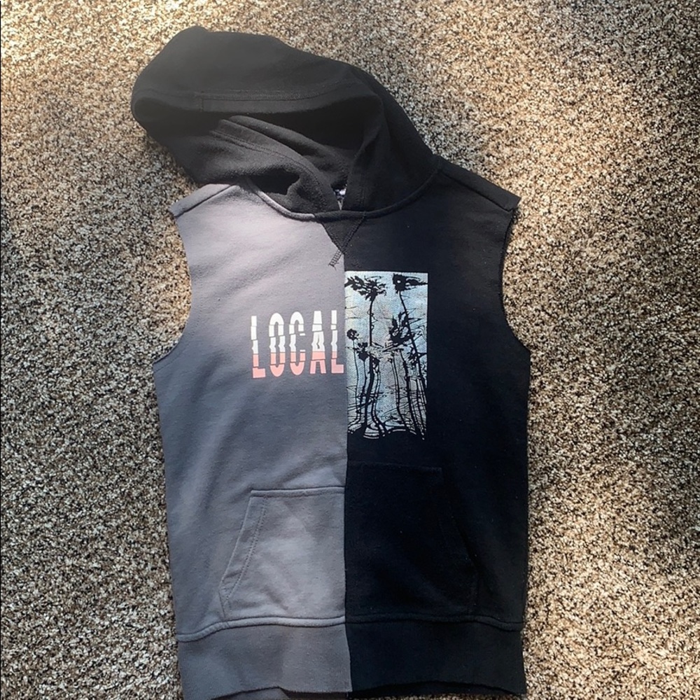 Sleeveless Shirt with Hood